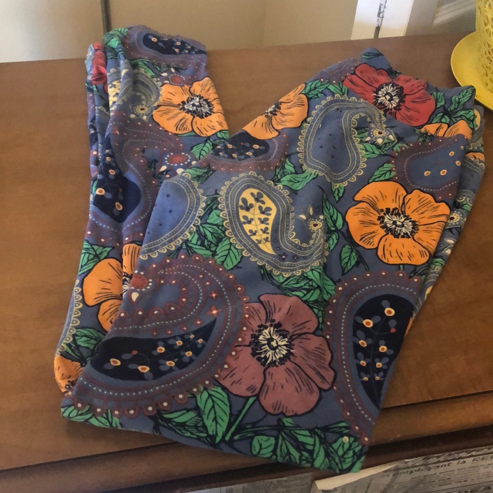 Lularoe paisley print one size leggings - Picture 1 of 1